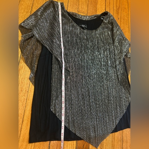 AGB Women's Metallic Silver Party Date Night V Front Popover Top 1X - Picture 8 of 8